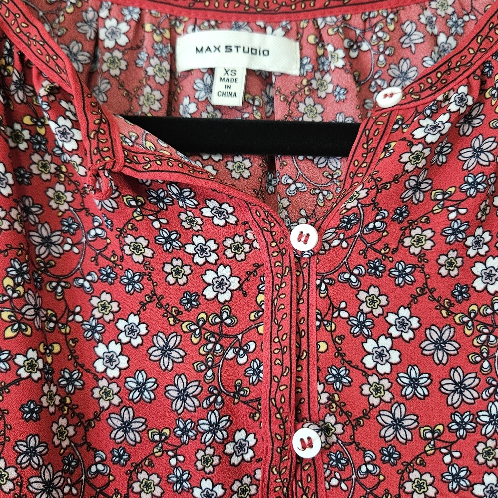 Floral Red Ruched Sleeves Top - Picture 3 of 5